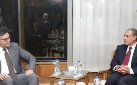 وزير الثقافة ووزير الخارجية يناقشان تعزيز الوجود الثقافي المصري عالميًا والتعاون في معرض القاهرة الدولي للكتاب