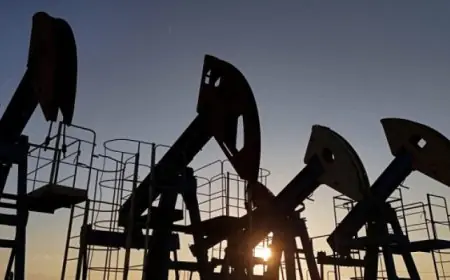 ارتفاع أسعار النفط مجددًا بعد خسائر حادة في ظل استمرار تعثر محادثات السلام في أوكرانيا