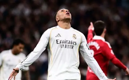 مبابي يتعرض لإصابة في الركبة وغيابه عن مواجهة ريال مدريد يهدد لعدة أسابيع