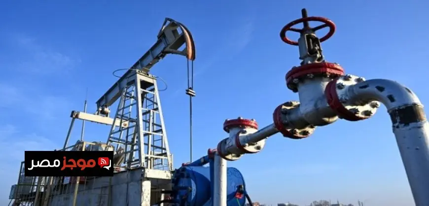 أسعار النفط تشهد زيادة تتخطى 1% بسبب تثبيت إنتاج أوبك+ وزيادة مخاطر الإمدادات