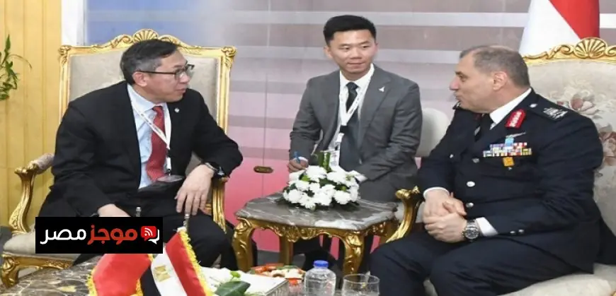 لقاءات مثيرة بين قادة الأفرع الرئيسية للقوات المسلحة خلال اليوم الأول لمعرض إيديكس 2025