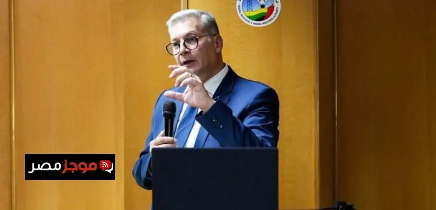 وزير البترول يتواصل مع خبراء هيئة الثروة المعدنية لتعزيز الصناعات التعدينية