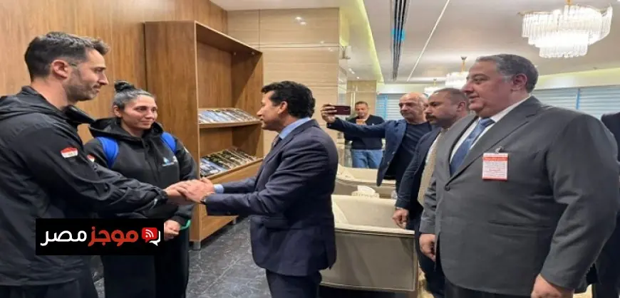 استقبال وزير الرياضة لأبطال التايكوندو المصريين بعد تحقيق إنجاز تاريخي في بطولة العالم بكينيا