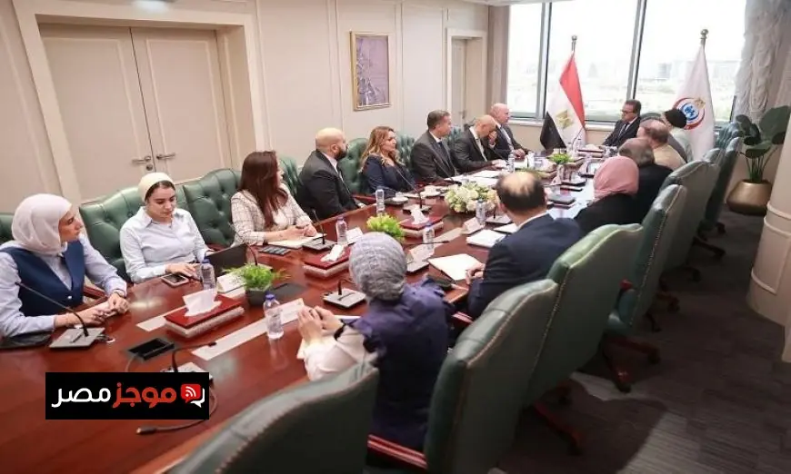 وزير الصحة يستعرض خطة توطين تكنولوجيا الأجهزة الطبية مع جنرال إلكتريك