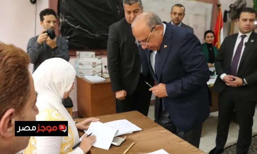 وزير الكهرباء يشارك في انتخابات مجلس النواب ويصوت لصالح مستقبل القطاع