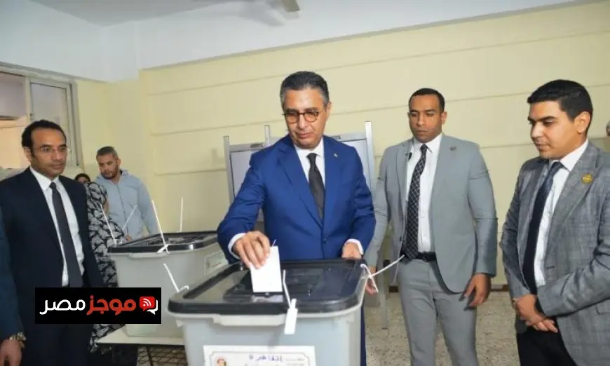 وزير التموين يشارك في انتخابات مجلس النواب ويُدلي بصوته