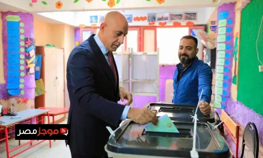 وزير التعليم يشارك في انتخابات النواب ويدلي بصوته بمدرسة رشيد الابتدائية في مصر الجديدة