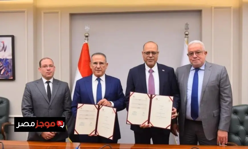 وزارة العمل تتعاون مع الاتحاد المصري للغرف السياحية من خلال توقيع بروتوكول شراكة استراتيجي