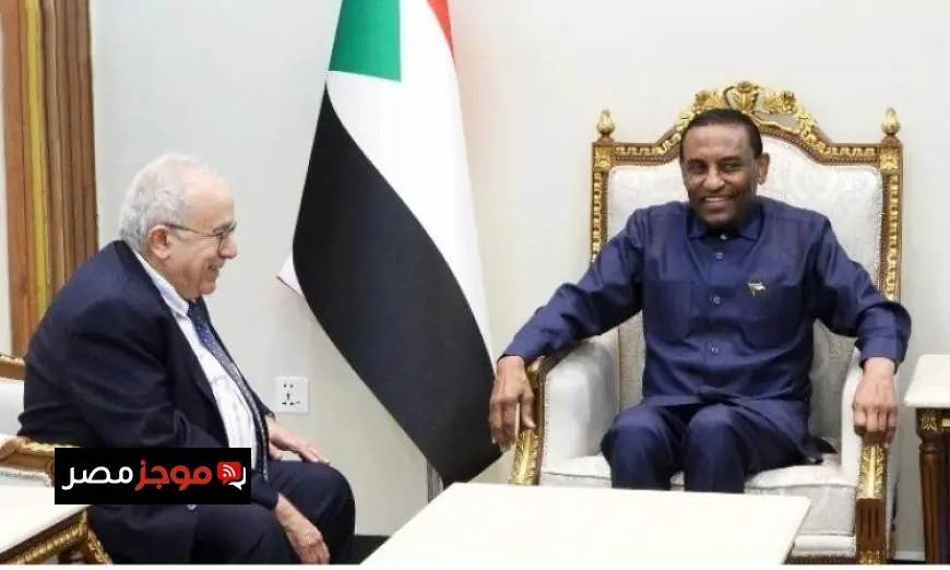 رئيس الوزراء السوداني يناقش تعزيز علاقات التعاون مع المبعوث الأممي