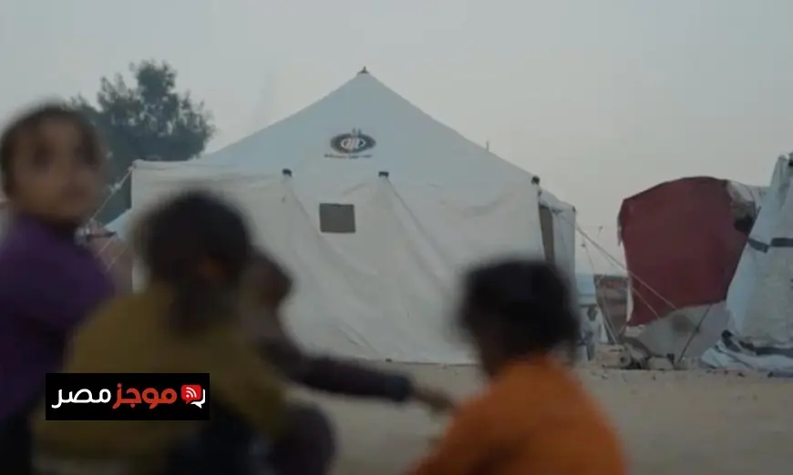 بيت الزكاة يوزع مساعدات شاحنات القافلة الإغاثية الـ12 على سكان غزة