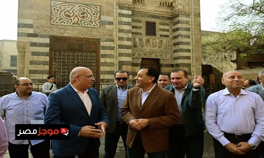 مدبولي يزور منطقة الخيامية ويعلن عن إنشاء معرض للحرف اليدوية في حديقة الفسطاط