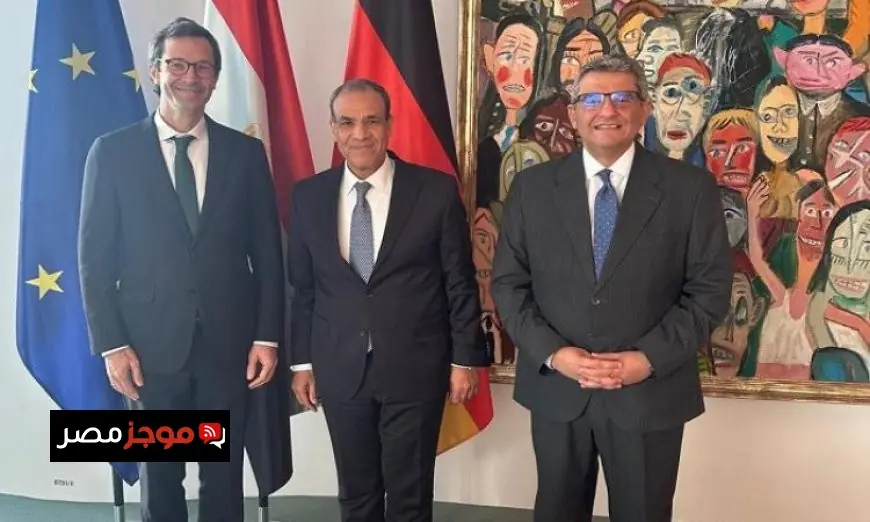 وزير الخارجية يبرز إنجازات مصر في الاقتصاد وتطوير البنية التحتية