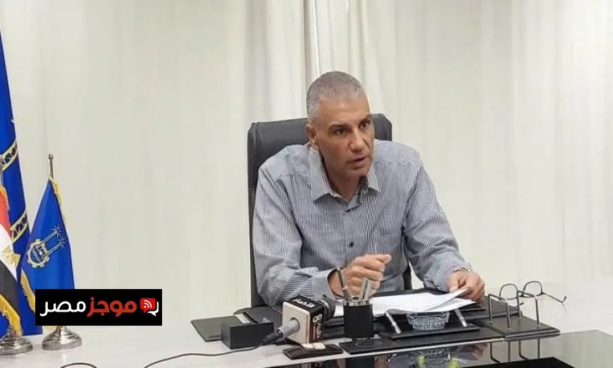 محافظ أسوان يتابع عمليات إنقاذ المتضررين من انهيار عقار سكني في حي أسوان