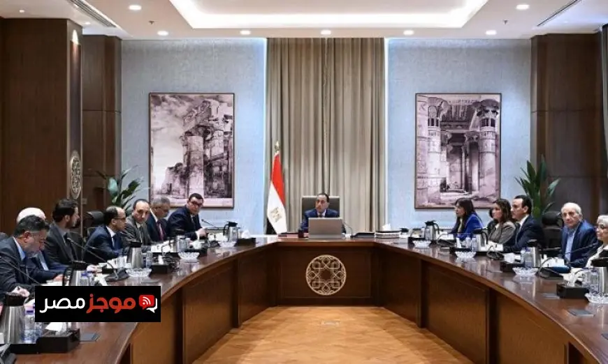 مدبولي يعلن عن خطط لتطوير المناطق المحيطة بالأهرامات والمتحف المصري الكبير لتعزيز السياحة والثقافة