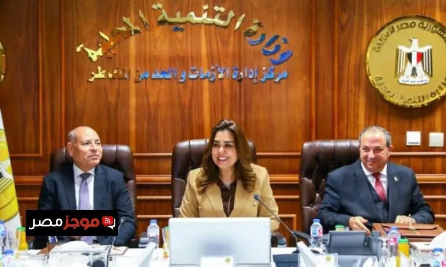 منال عوض تستعرض مع محافظ القاهرة خطة تطوير المرحلة الثانية لسوق العتبة