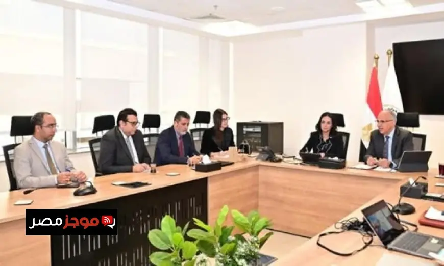 وزير الري ووزير التضامن يناقشان سبل التعاون في تدوير ورد النيل لصنع مشغولات يدوية فريدة