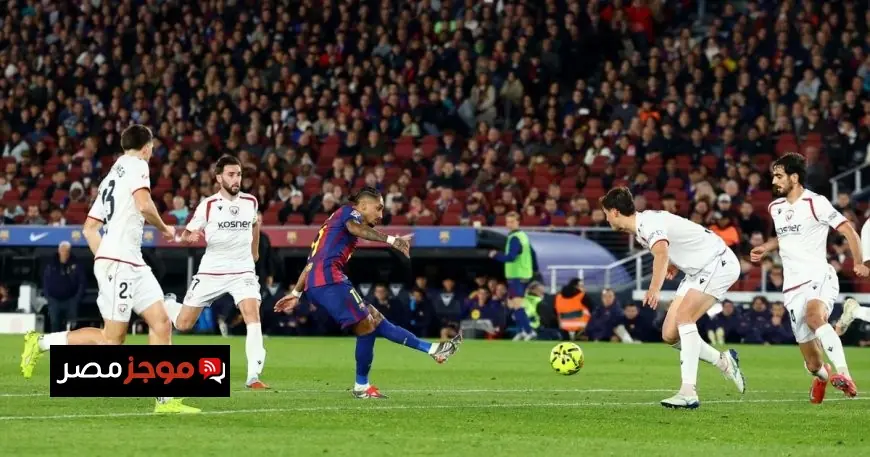 رافينيا يقود برشلونة لتفكيك دفاع أوساسونا ويعزز الفارق مع ريال مدريد إلى 7 نقاط