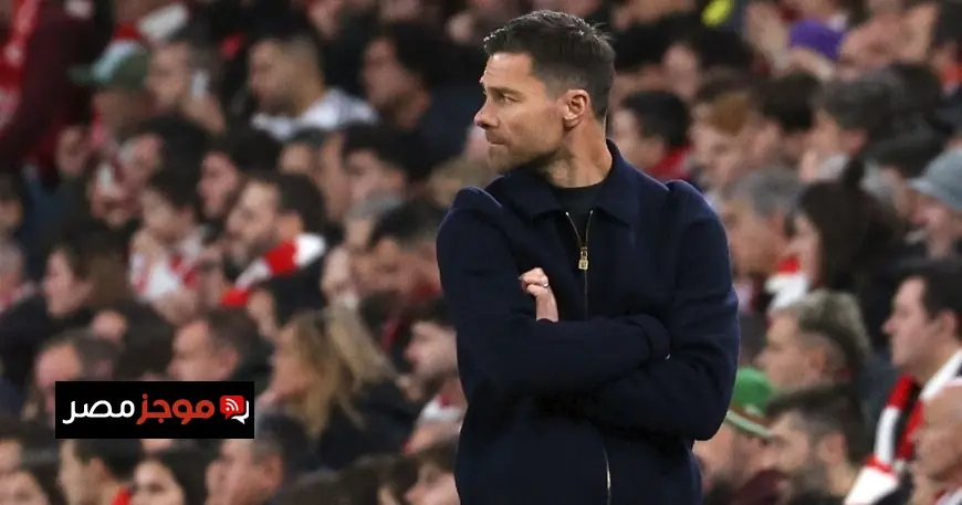 جمهور برشلونة يسخر من تشابي ألونسو ويحثه على البقاء في ريال مدريد