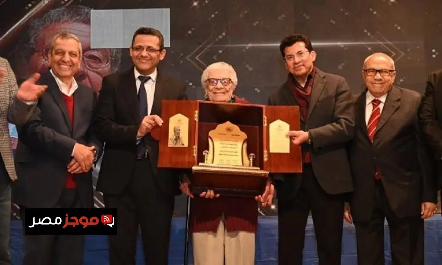 وزير الشباب والرياضة يؤكد تأثير الصحافة في تشكيل الوعي ودورها الملهم للمثقفين