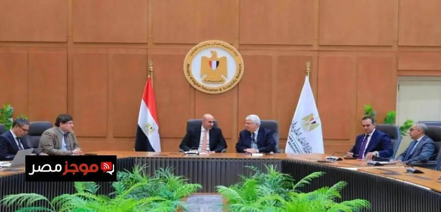وزير التعليم العالى ووزير التعليم يبحثان تعزيز مشروع الشهادات المهنية الدولية للمعلمين