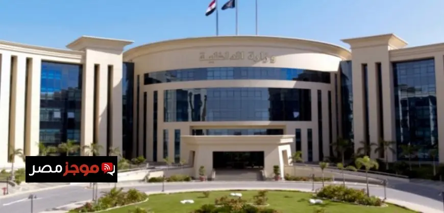 وزارة الداخلية تعزز الاستعدادات لتوفير الأمن خلال احتفالات رأس السنة وأعياد الميلاد