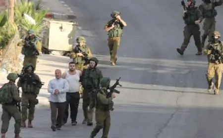 اعتقال 50 فلسطينيا في الضفة الغربية على يد القوات الإسرائيلية من مناطق متعددة