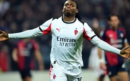 ميلان يحقق فوزاً مثيراً على كالياري ويرتقي لصدارة الدوري الإيطالي بهدف لياو