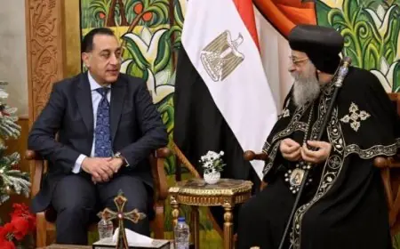 رئيس الوزراء يهنئ قداسة البابا تواضروس الثاني بعيد الميلاد المجيد مع صور مميزة