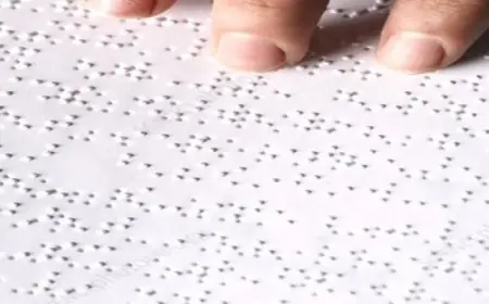 صرف منح دراسية للطلاب المكفوفين في الجامعات بمناسبة اليوم العالمي للغة برايل