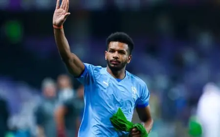 علي البليهي يواجه ترددًا في اتخاذ قرار بشأن عرض نادي الشباب