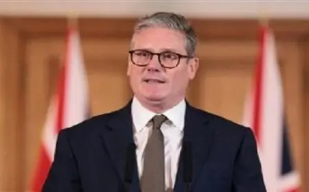 رئيس وزراء بريطانيا يؤكد أن الدنمارك وجرينلاند هما المسؤوليان عن تحديد مستقبل الجزيرة