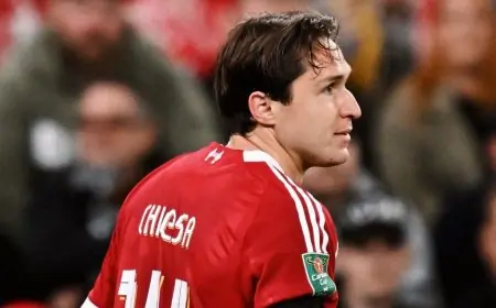 يوفنتوس يبدأ مفاوضاته لاستعادة كييزا من ليفربول لتعزيز صفوف الفريق