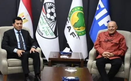 وزير الرياضة وأبو ريدة يزوران المنتخب للاطمئنان على صحة محمد حمدي