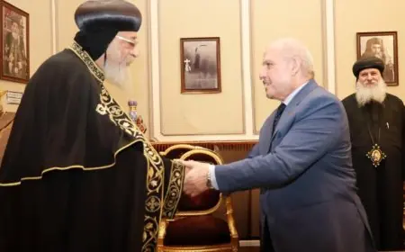 رئيس النيابة الإدارية يهنئ البابا تواضروس بعيد الميلاد ويتحدث عن رمزية المحبة والسلام