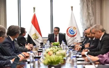 وزير الصحة يلتقي ممثل شركة مالتي كير فارما لتعزيز التعاون في علاج الأمراض النادرة