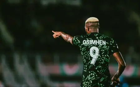 شجار علني بين أوسيمين ولوكمان يهدد بانسحاب لاعبي نيجيريا من المعسكر