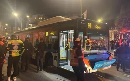 مقتل إسرائيلي وإصابة أربعة إثر دهس حافلة لمتظاهري التيار الحريدي في القدس