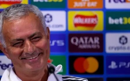 مورينيو يشارك بتصريحاته حول إقالة أموريم من قيادة مانشستر يونايتد