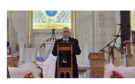 سفير مصر في فرنسا يحتفل بعيد الميلاد مع الأنبا مارك أسقف باريس والجالية المصرية