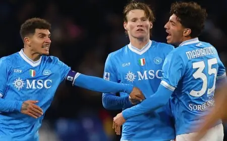 نابولي يتخطى هيلاس فيرونا بفوز مثير بعد تأخره ويحقق انتصاراً تاريخياً