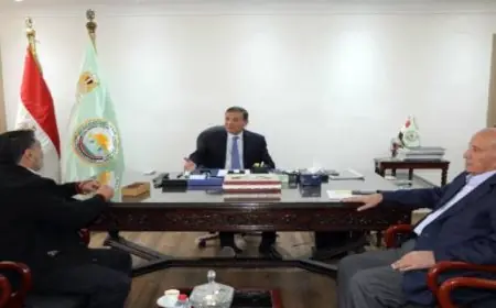 وزير الزراعة يلتقي برئيس اتحاد منتجي الدواجن لمناقشة أسباب ارتفاع أسعار الكتاكيت