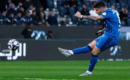 روبن نيفيز يبهر الجماهير ويقود الهلال نحو انتصار ساحق على الحزم