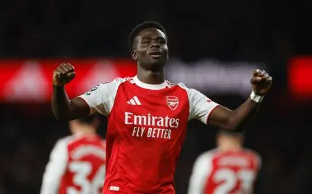 بوكايو ساكا يوقع عقداً جديداً مع أرسنال حتى عام 2031