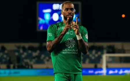 إيفان توني نجم الأهلي يواجه تحديات في تحديد طموحات فريقه في الدوري السعودي