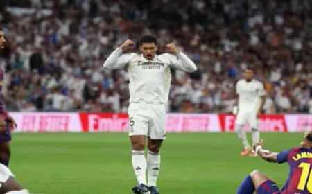 كلاسيكو مثير بين برشلونة وريال مدريد يشعل المنافسة في كرة القدم