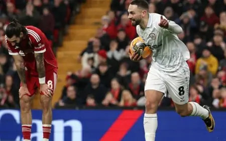 سوبوسلاي يثير ثورة غضب سلوت ومدرب بارنسلي بسبب تصرفاته