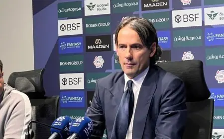 سيموني إنزاغي يشعر بالراحة بعد بدء 6 لاعبين محليين من الهلال في مواجهة النصر