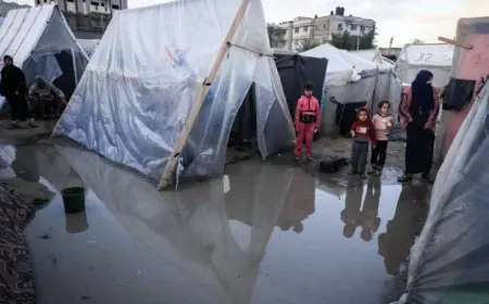 مأساة الشتاء في غزة وفاة 21 نازحا بينهم 18 طفلا و127 ألف خيمة غير صالحة للإيواء