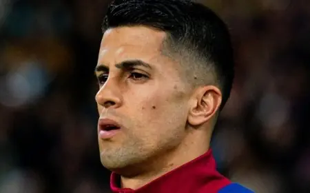 برشلونة يعلن عن عودة جواو كانسيلو من الهلال على سبيل الإعارة