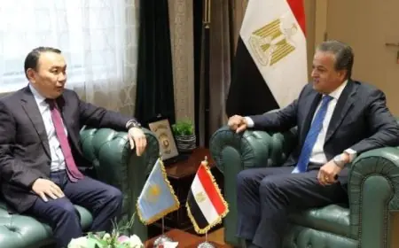 وزير الصحة يستقبل سفير كازاخستان لتعزيز التعاون في مجال الصحة